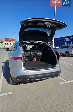 Внедорожник / Кроссовер Jaguar F-Pace 2016 в Тернополе