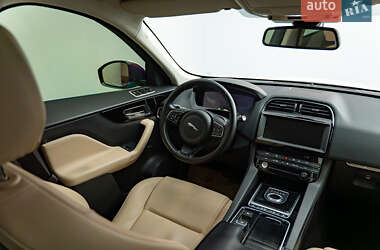 Внедорожник / Кроссовер Jaguar F-Pace 2017 в Киеве фото 11 Внедорожник / Кроссовер Jaguar F-Pace 2017 в Киеве