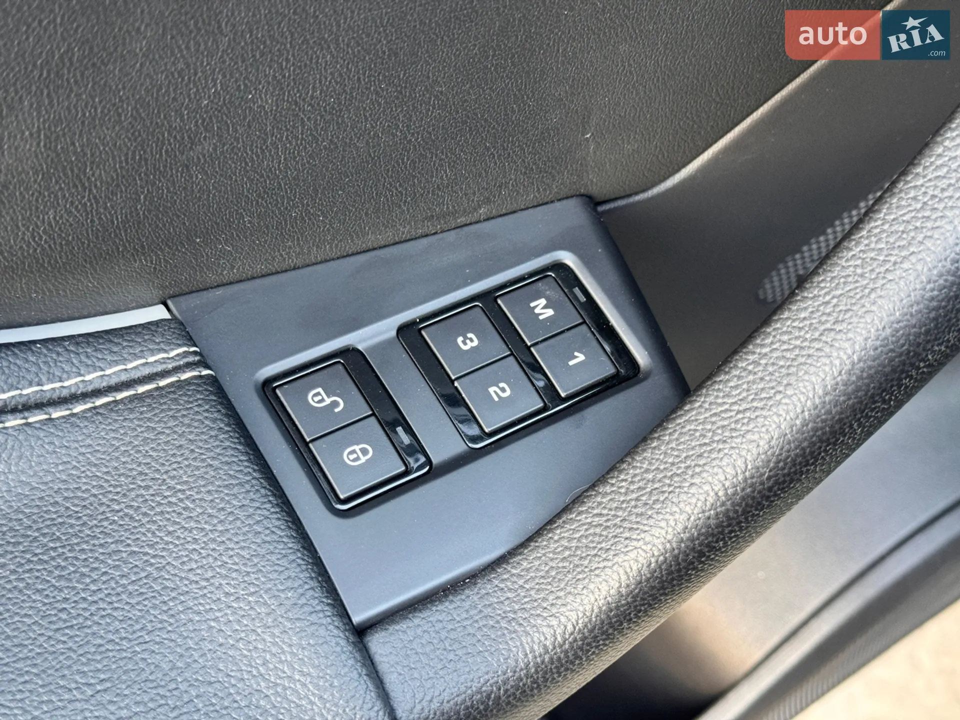 2016 Jaguar F-Pace - мініатюра 50
