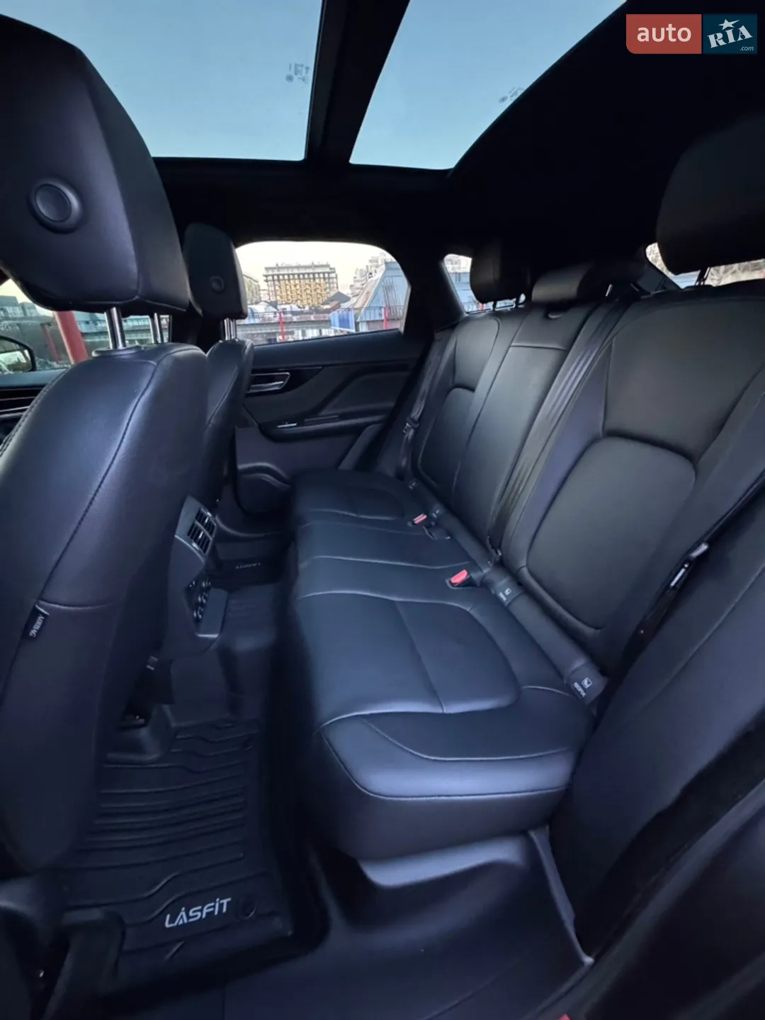 2016 Jaguar F-Pace - мініатюра 39