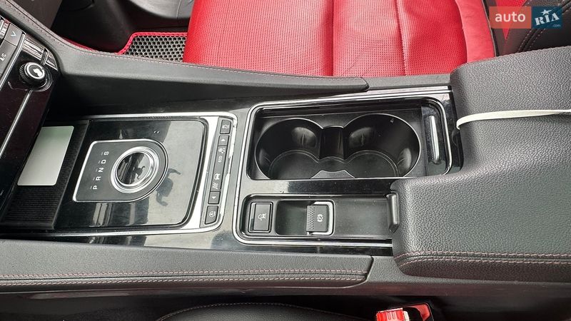 Внедорожник / Кроссовер Jaguar F-Pace 2019 в Киеве