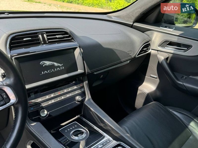 Внедорожник / Кроссовер Jaguar F-Pace 2016 в Луцке фото 22 Внедорожник / Кроссовер Jaguar F-Pace 2016 в Луцке