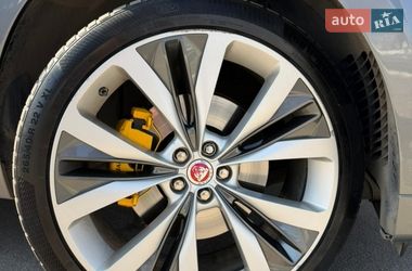 Внедорожник / Кроссовер Jaguar F-Pace 2016 в Киеве