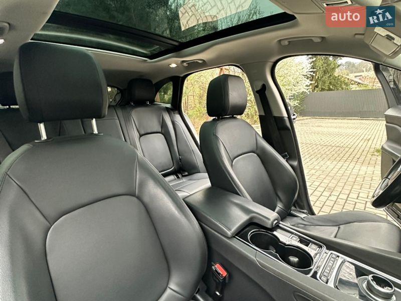 Внедорожник / Кроссовер Jaguar F-Pace 2016 в Хусте