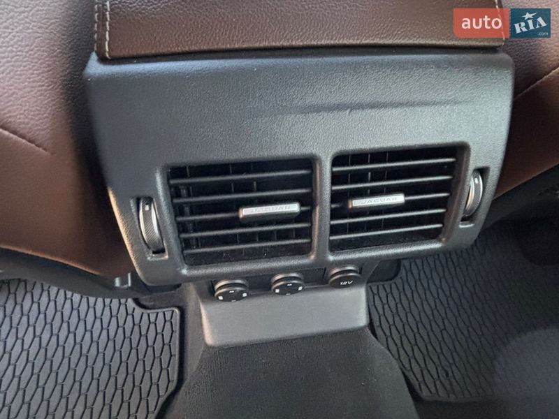 Внедорожник / Кроссовер Jaguar F-Pace 2016 в Кривом Роге фото 28 Внедорожник / Кроссовер Jaguar F-Pace 2016 в Кривом Роге