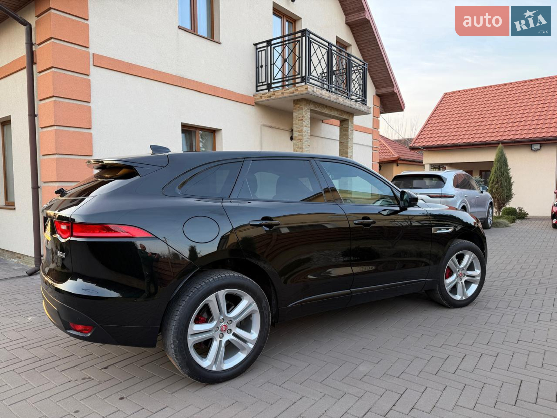 2017 Jaguar F-Pace - мініатюра 6