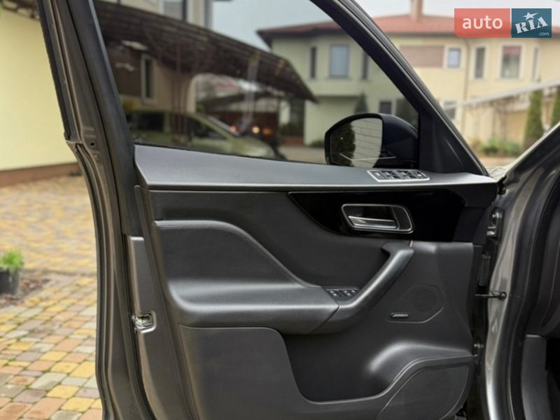 Позашляховик / Кросовер Jaguar F-Pace 2016 в Києві фото 18 Позашляховик / Кросовер Jaguar F-Pace 2016 в Києві