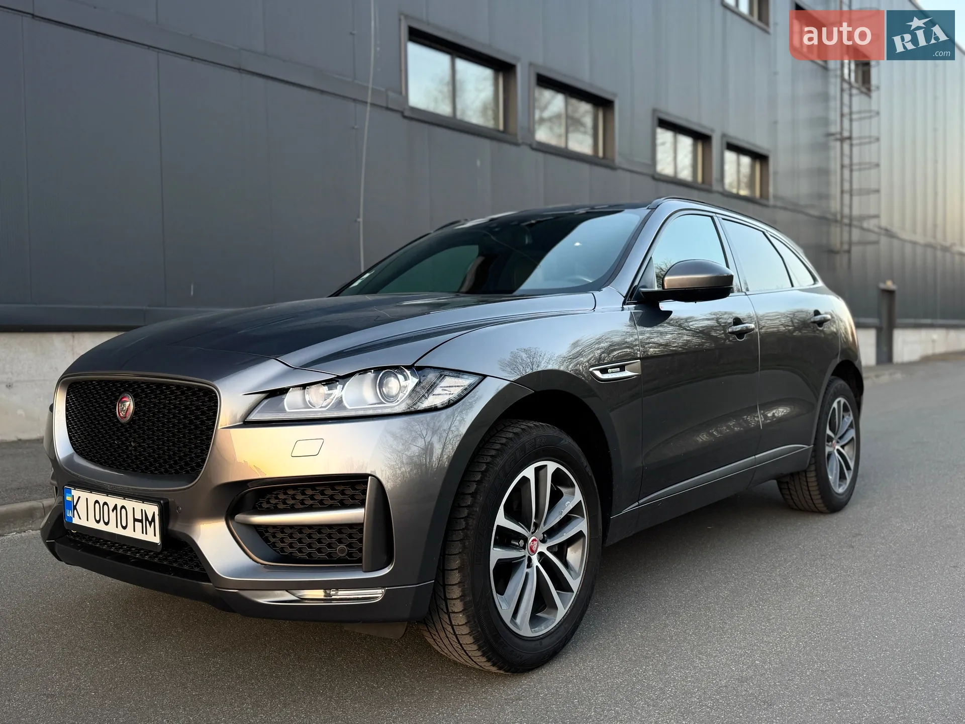 2016 Jaguar F-Pace - мініатюра 2