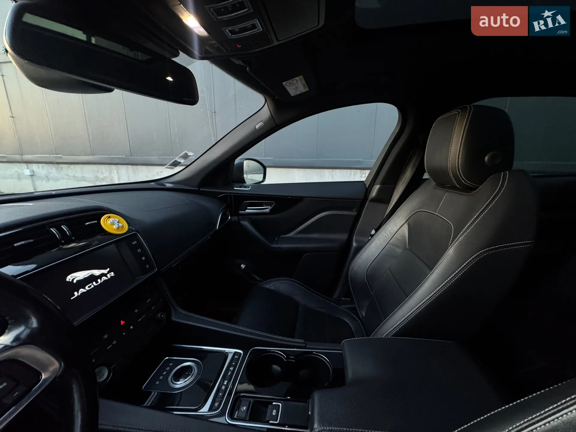 2016 Jaguar F-Pace - мініатюра 25