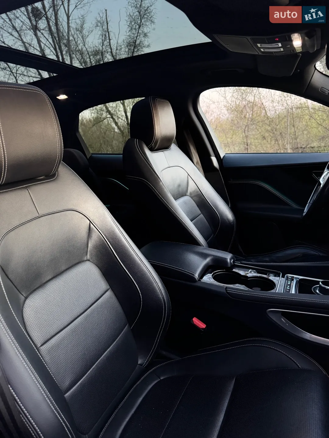 2016 Jaguar F-Pace - мініатюра 39