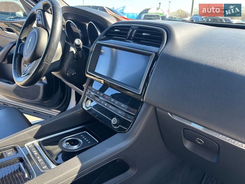 Позашляховик / Кросовер Jaguar F-Pace 2019 в Києві