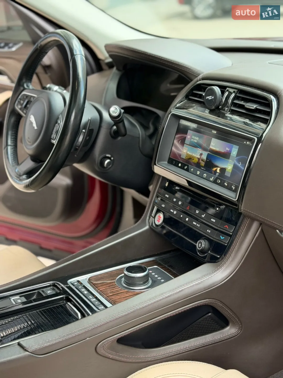 2016 Jaguar F-Pace - мініатюра 15