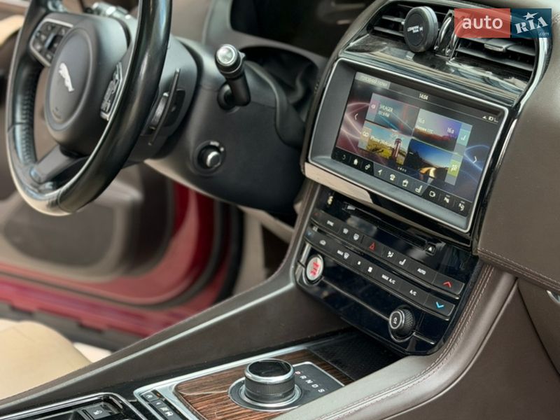 Внедорожник / Кроссовер Jaguar F-Pace 2016 в Киеве фото 15 Внедорожник / Кроссовер Jaguar F-Pace 2016 в Киеве