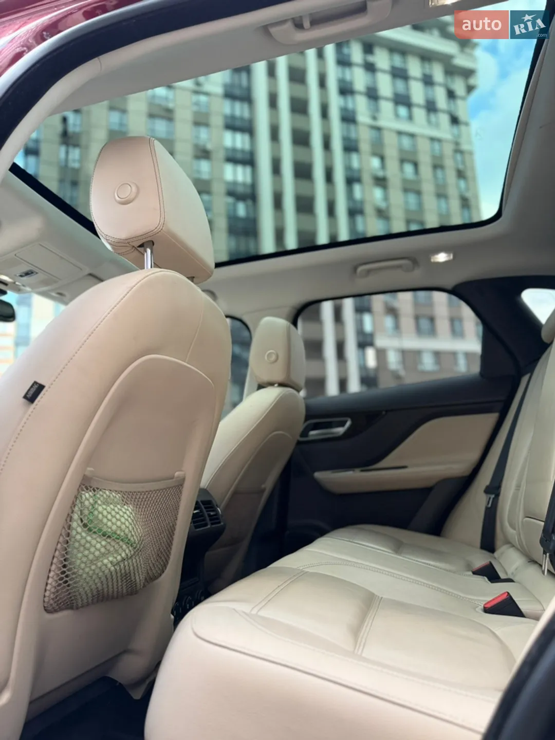 2016 Jaguar F-Pace - мініатюра 20