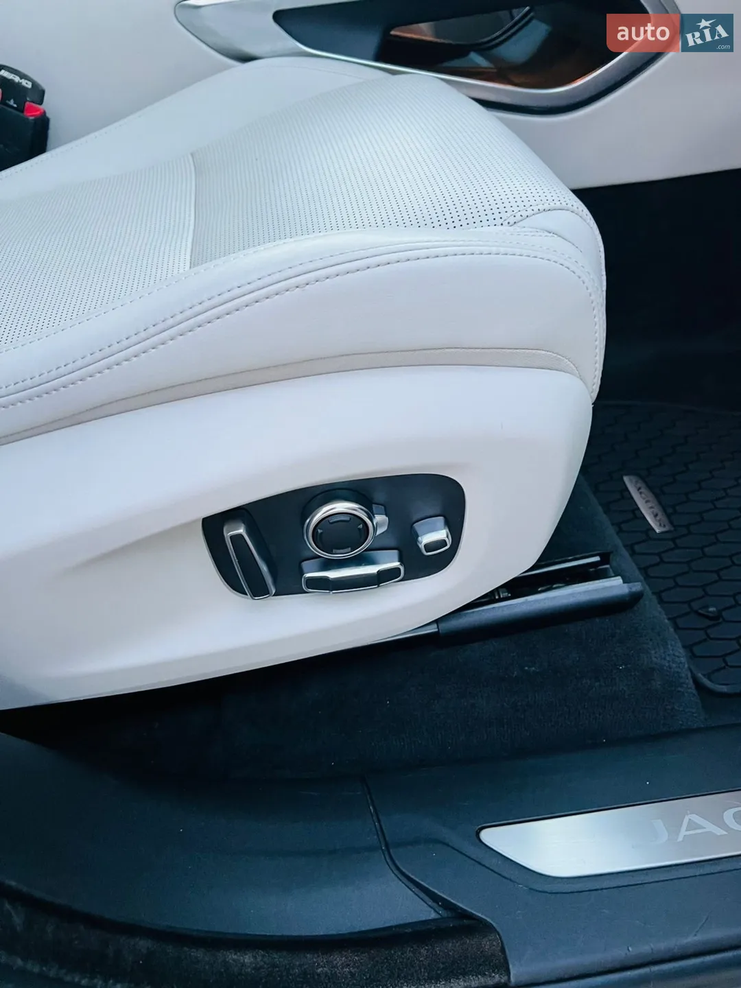 2023 Jaguar F-Pace - мініатюра 36