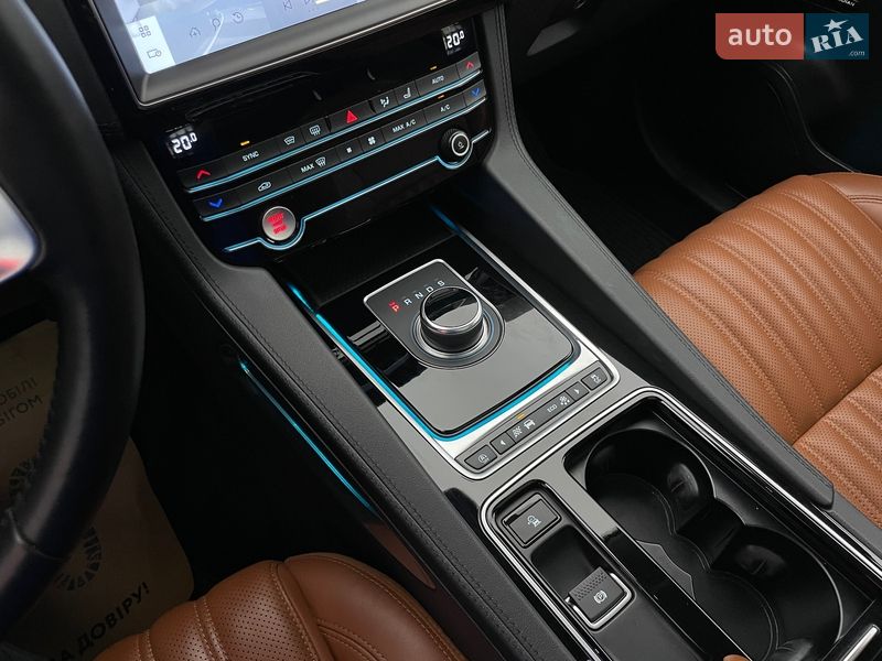 Внедорожник / Кроссовер Jaguar F-Pace 2019 в Киеве