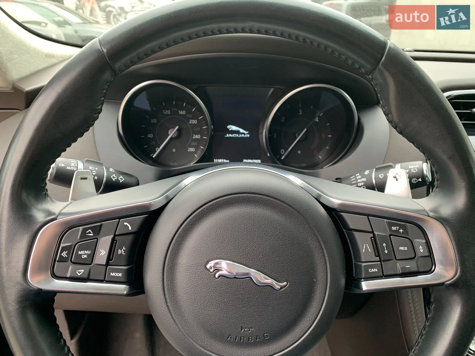 2018 Jaguar F-Pace - мініатюра 12