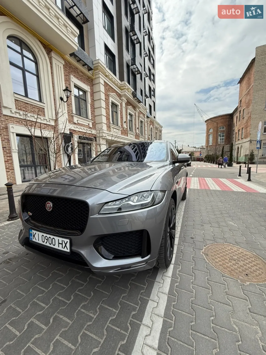 2019 Jaguar F-Pace - мініатюра 2