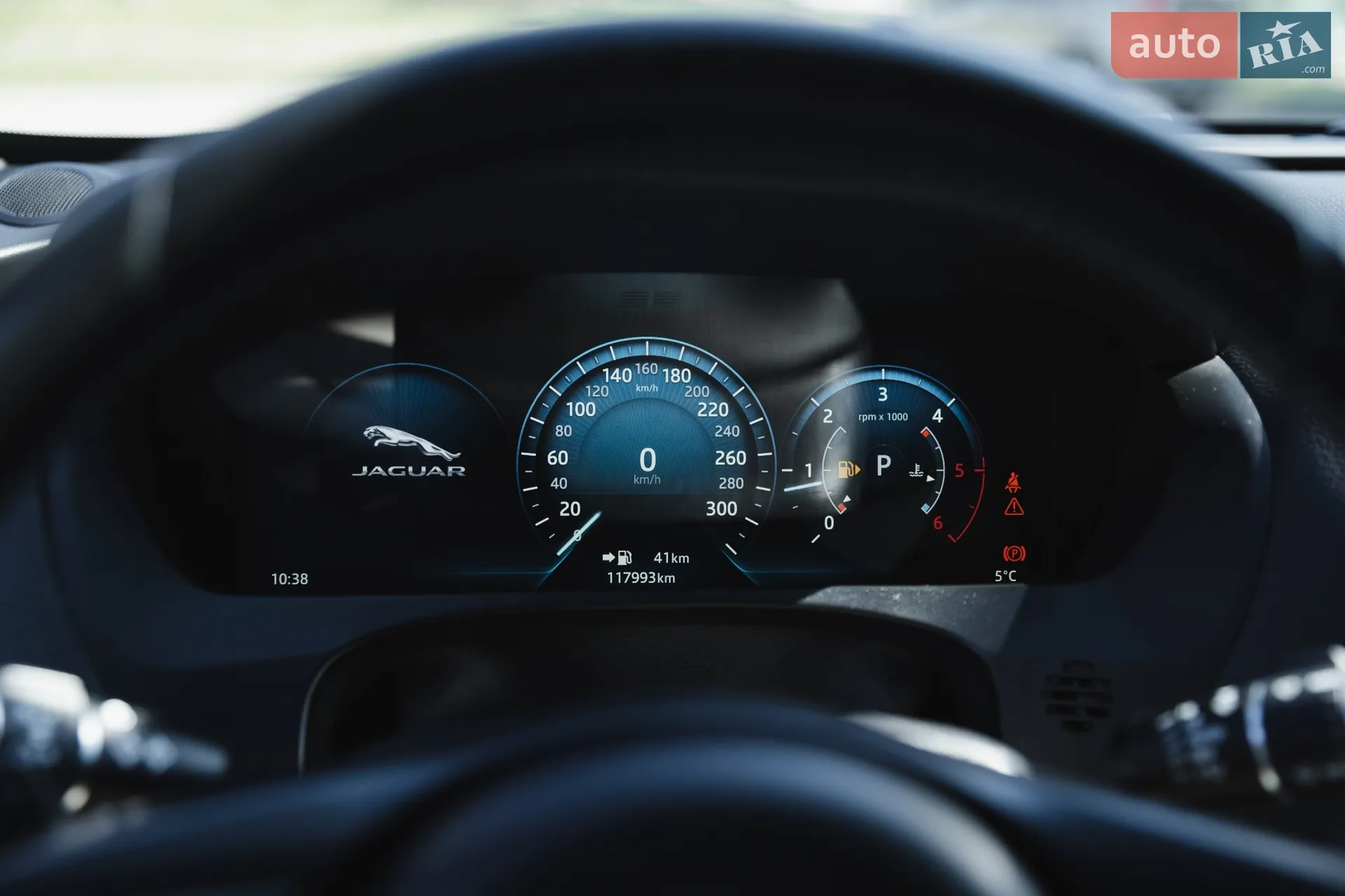 2016 Jaguar F-Pace - мініатюра 28