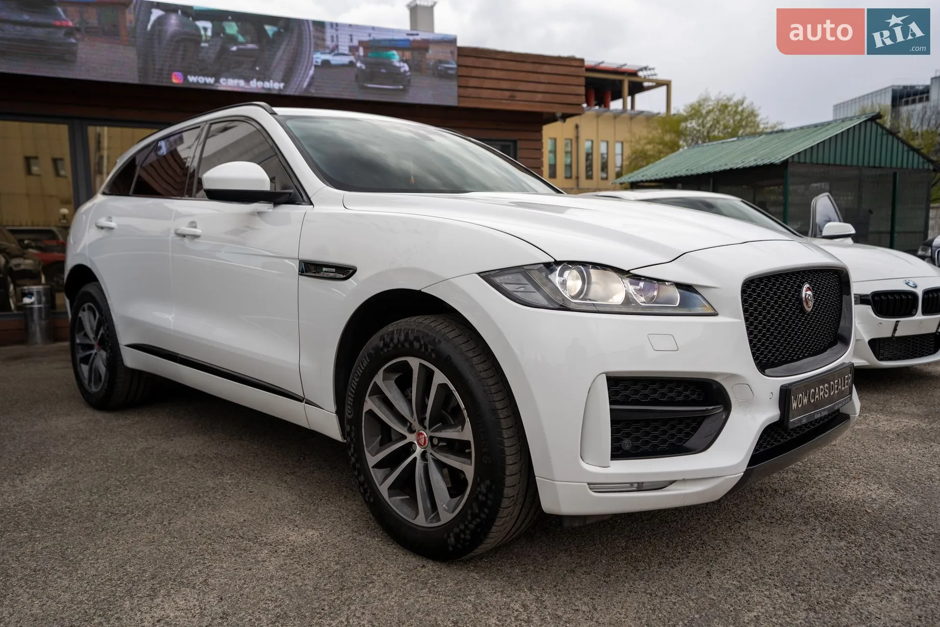2017 Jaguar F-Pace - мініатюра 4