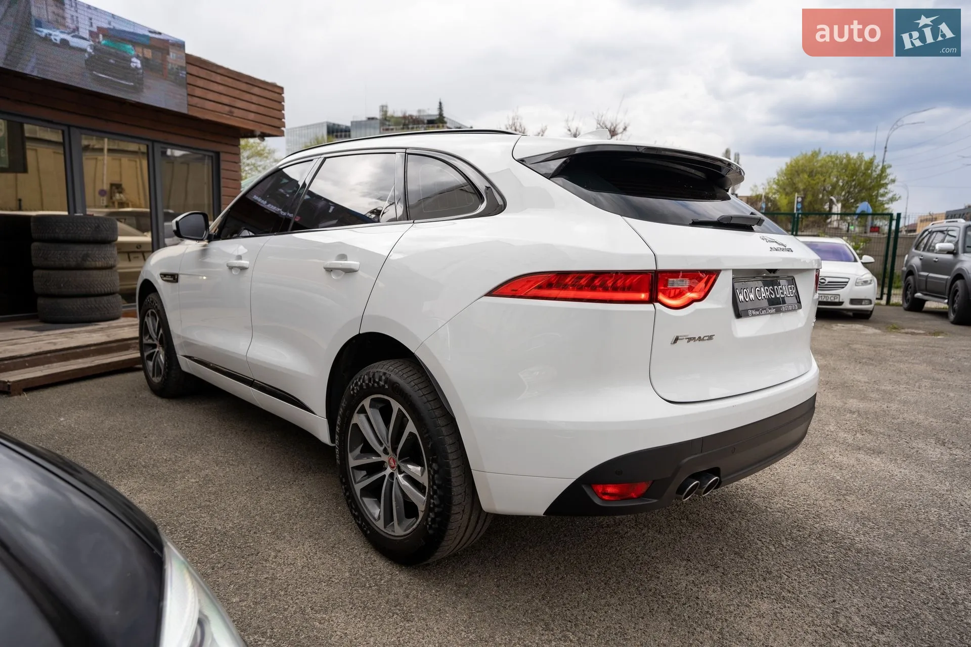 2017 Jaguar F-Pace - мініатюра 14