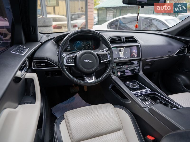 Внедорожник / Кроссовер Jaguar F-Pace 2017 в Киеве