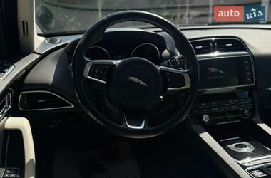 Внедорожник / Кроссовер Jaguar F-Pace 2017 в Тернополе
