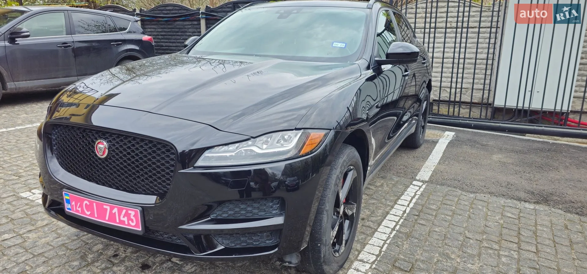 2018 Jaguar F-Pace - мініатюра 2