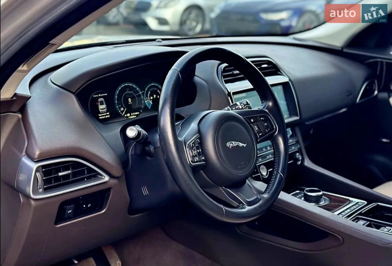 2016 Jaguar F-Pace - мініатюра 41