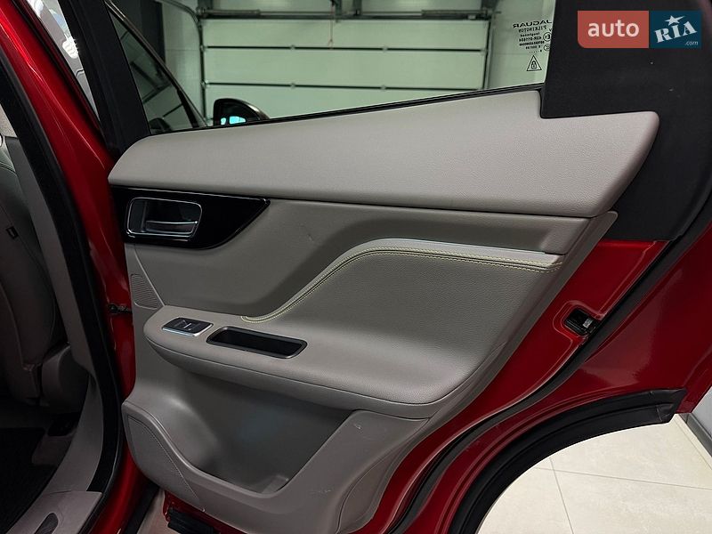 Внедорожник / Кроссовер Jaguar F-Pace 2018 в Тернополе