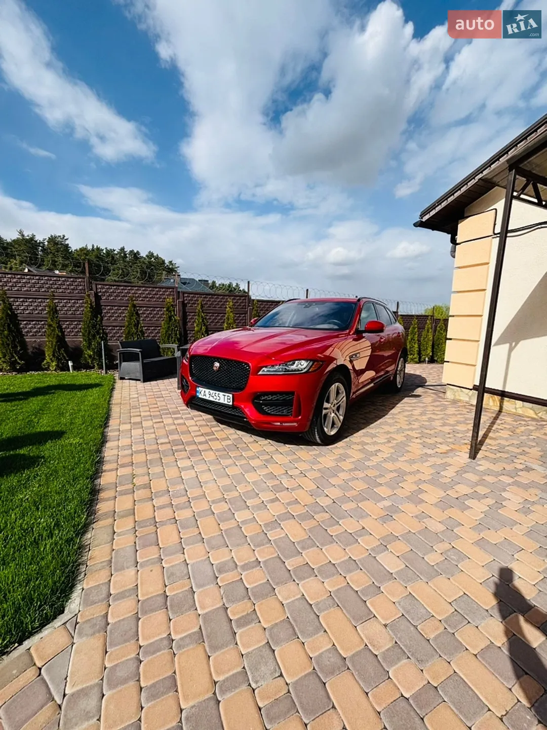 2016 Jaguar F-Pace - мініатюра 2