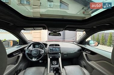 Позашляховик / Кросовер Jaguar F-Pace 2016 в Києві
