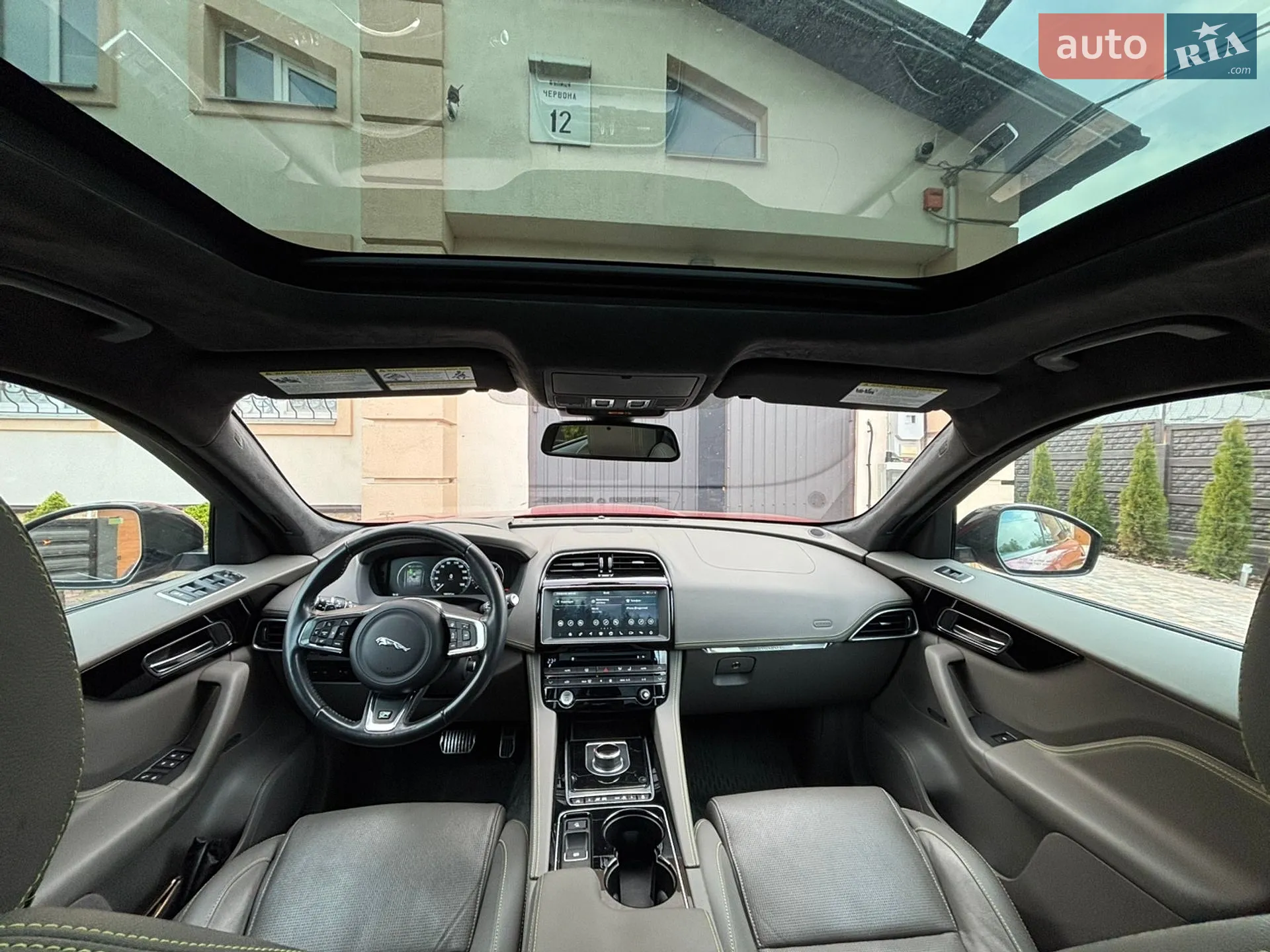 2016 Jaguar F-Pace - мініатюра 19