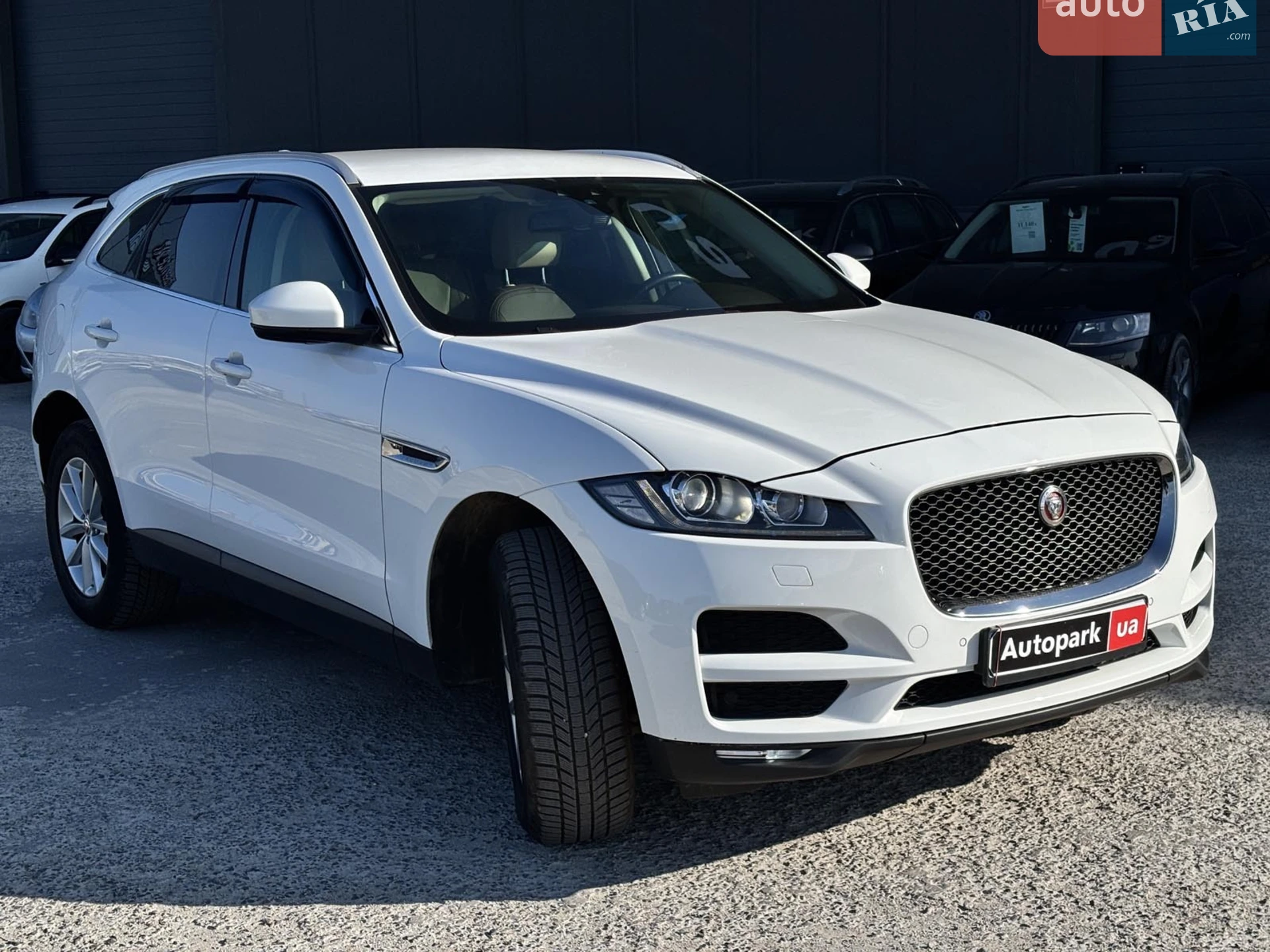 2017 Jaguar F-Pace - мініатюра 3