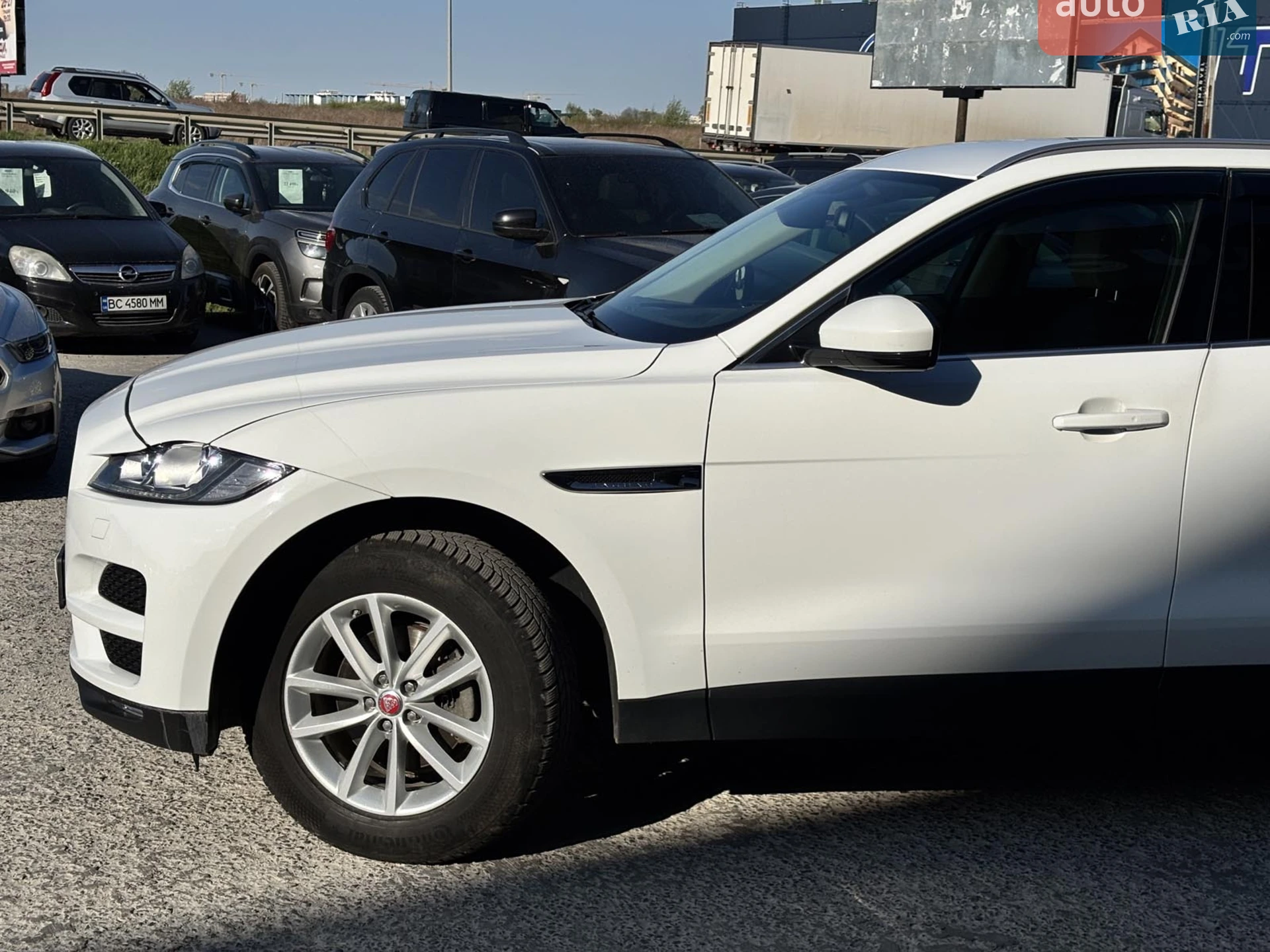 2017 Jaguar F-Pace - мініатюра 8