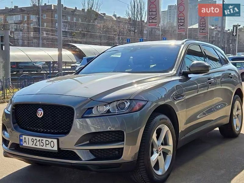 Внедорожник / Кроссовер Jaguar F-Pace 2016 в Киеве