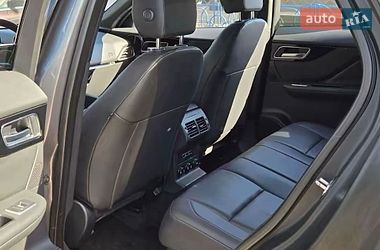 Внедорожник / Кроссовер Jaguar F-Pace 2016 в Киеве