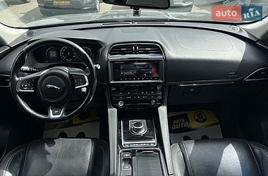 Позашляховик / Кросовер Jaguar F-Pace 2016 в Івано-Франківську