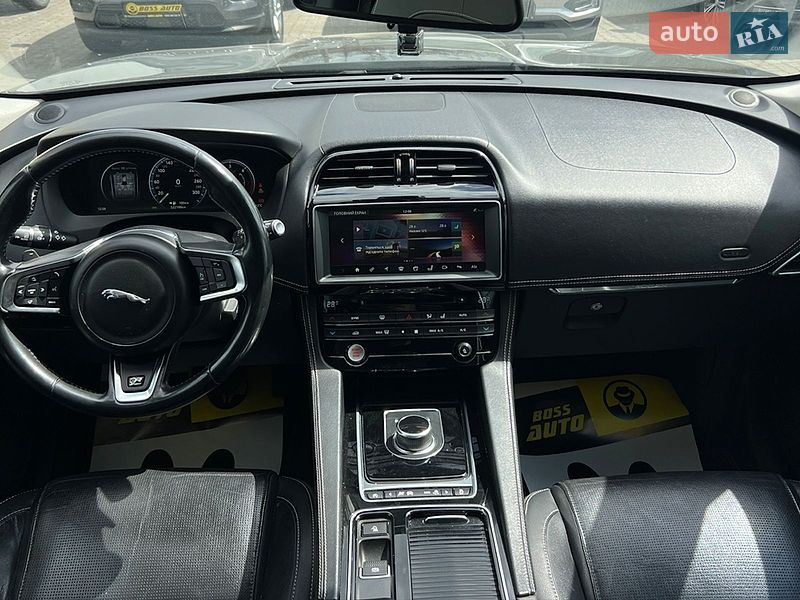 Позашляховик / Кросовер Jaguar F-Pace 2016 в Івано-Франківську
