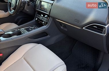 Внедорожник / Кроссовер Jaguar F-Pace 2016 в Ивано-Франковске