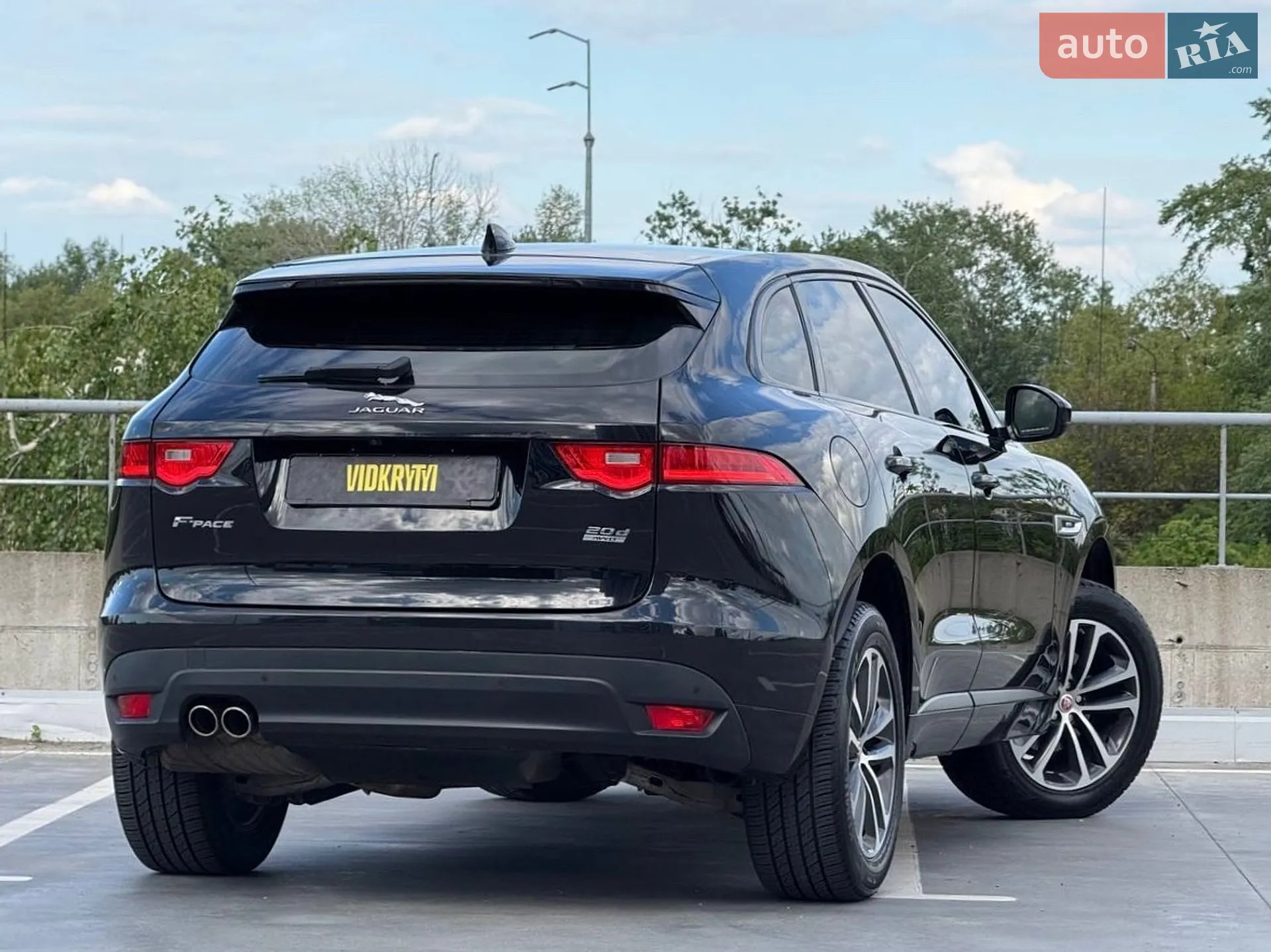 2017 Jaguar F-Pace - мініатюра 21