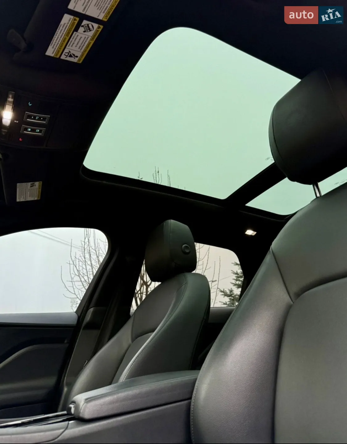 2016 Jaguar F-Pace - мініатюра 23