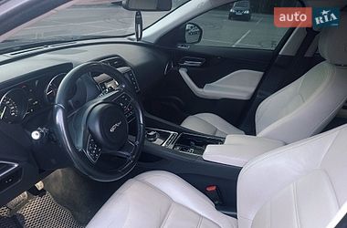 Внедорожник / Кроссовер Jaguar F-Pace 2016 в Чернигове