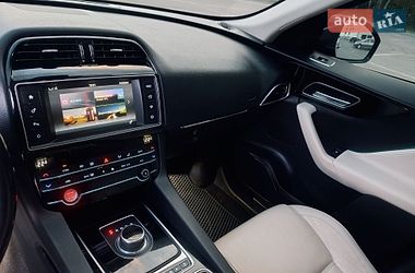 Внедорожник / Кроссовер Jaguar F-Pace 2016 в Чернигове