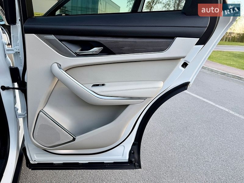 Внедорожник / Кроссовер Jaguar F-Pace 2022 в Киеве