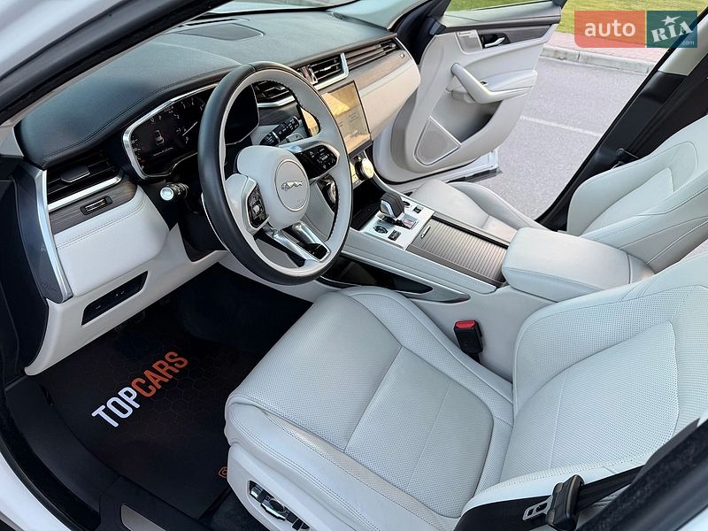 Внедорожник / Кроссовер Jaguar F-Pace 2022 в Киеве
