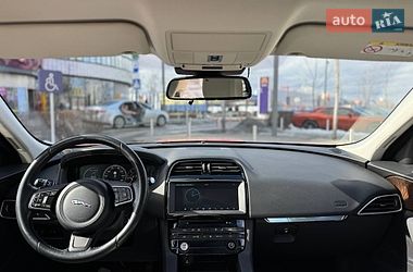 Внедорожник / Кроссовер Jaguar F-Pace 2016 в Киеве
