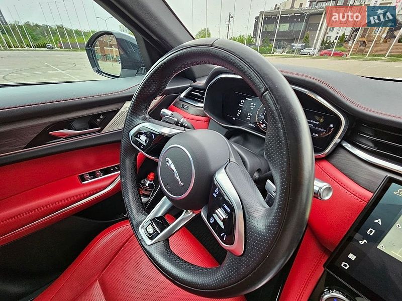 Внедорожник / Кроссовер Jaguar F-Pace 2021 в Киеве