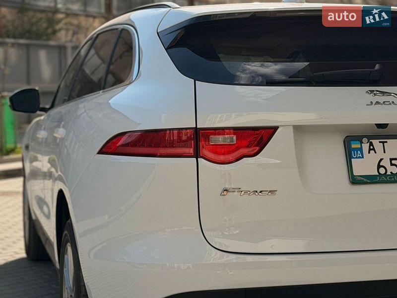 Внедорожник / Кроссовер Jaguar F-Pace 2016 в Ивано-Франковске