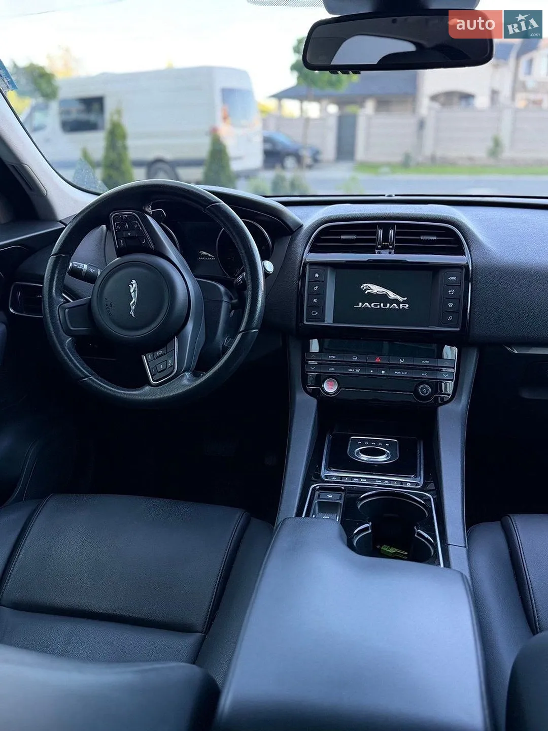 2016 Jaguar F-Pace - мініатюра 4